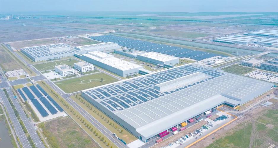 极氪工厂引领新能源汽车市场个性化趋势与技术创新